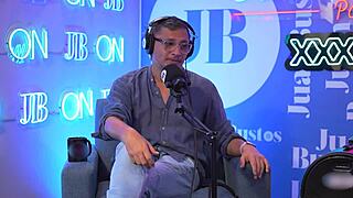 8 orgasmos de esencia migrante latina de gran culo termina haciendo garganta profunda en juan bustos podcast.