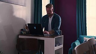 Dont lose your streak: Duolingo breaks into my house and fucks me - little 18+ puck