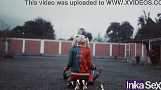 Superman Introduce El Bate De Harley Quinn Por El Ano Para Salvar El Mundo