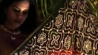 Loving Bollywood Babe Teases Naked in Erotic Dance