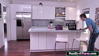 Staring straight into stepaunt's pussy