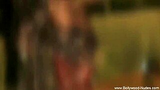 Loving Bollywood Babe Teases Naked in Erotic Dance