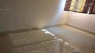 Sirvienta india se divierte follando con su devar en casa