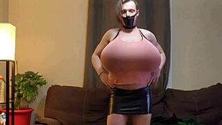 Shanneltrav Massive Boobs Displayed Descriptively