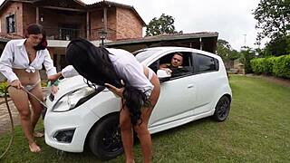 Două latine cu cururi mari atrag clienți și-i fut, zice Melany Latina