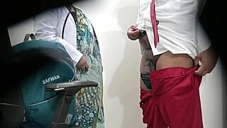 Lady doctor examines school student's penis in hospital 😏