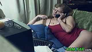Lovely granny with glasses orgasms on free webcam. 😍