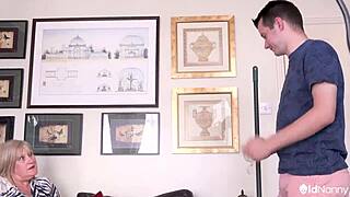 gordita Catherine Can striptease para Sam Bourne agedlove