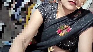 Indian Beautiful Bhabhi Xxx Pissing Black Saree