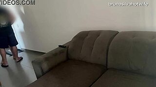 Mulher Casada Enrabada Enquanto Marido Está Trabalhando - Bruna Silva Hotwife