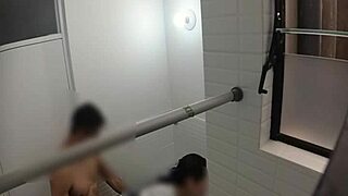 Espiando a Profesora Española Follando con su Amante