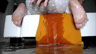 cute teen cumming in bathtub for partner