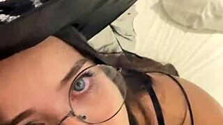 Você acha que a bruxinha Deborah Prado engole meu pau como bruxaria?