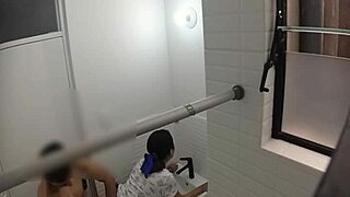 Espiando a Profesora Española Follando con su Amante