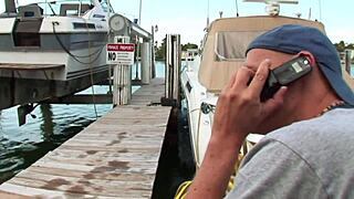 Мокра тениска