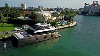 She says, 'Watch me take this anal fisting like royalty.'