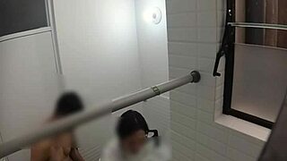 Espiando a Profesora Española Follando con su Amante