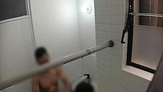 Espiando a Profesora Española Follando con su Amante