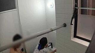 Espiando a Profesora Española Follando con su Amante