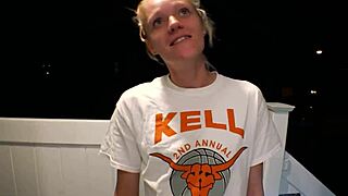 Ginger luna parish and blonde sassy lick pussies