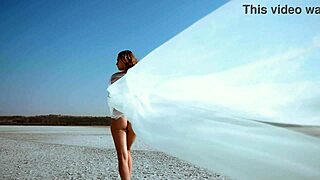 Beautiful babe jess leon shows her elegance in this astonishing erotic scene - superbe