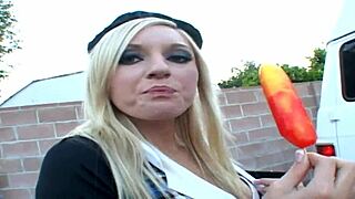 Blonde Kylie Reese rides big dick beautifully 😍