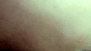 Regangin Lubang Pantatku Pakai Dildo