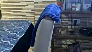 i spread my legs and let everyone lick my pussy?