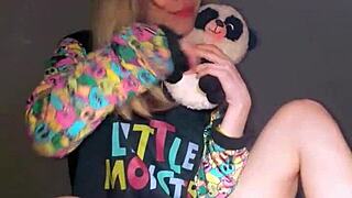 Bonneyuwu Pijama Masturbacion with Dildo and Peluche 😍