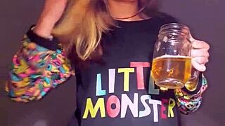 Bonneyuwu Pijama Masturbacion with Dildo and Peluche 😍