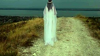 Vamos subir trilha até o topo da colina juntinhos