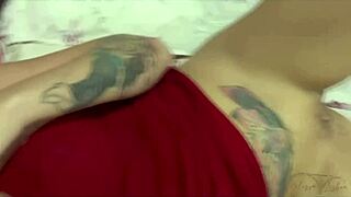 Fuck my stepmother's ass while she's alone at home!