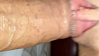 Who is this flaquito girl?