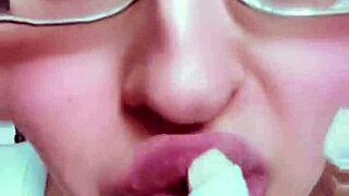 chick with nude lips makes you hot