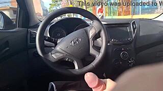 punheta no carro buscando pau duro!