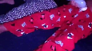 Le Doy Un Relajante Masaje Mientras Me Masturbo y Le Doy Chupadas de Verga