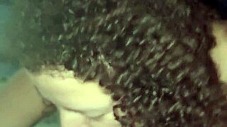 Sniker til å knulle stesøster mens foreldrene er borte 😈