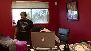 Ann Marie Rios Nails G-Spot Fuck Before Massive Facial Cumshot!