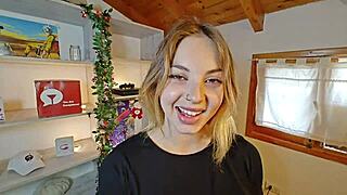 Hot stepsister offers her ass for webcam capture