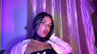 Se Desnuda Y Gime Mientras Baila Kodabratz Parte1