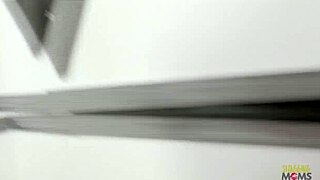 Massage unexpectedly shifts to teasing oral play and rhythmic riding bliss