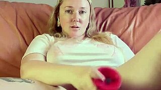 yo, watch this curvy babe stretch her hairy pussy with a huge dildo?