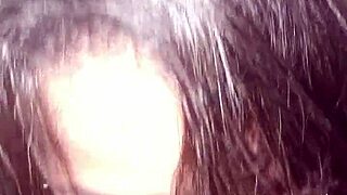 la mama de mi amigo me rogó que le mamara su coño hambriento