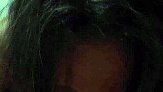 la mama de mi amigo me rogó que le mamara su coño hambriento