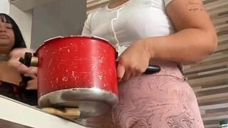 big pussy friend flashes ass for lunch help