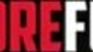 Mooie Japanse brunet pijpt grote lul en krijgt kut hard geramd