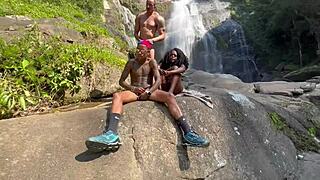 Amateur Behind-Scenes with Cute Brazilian Pretinha on Red