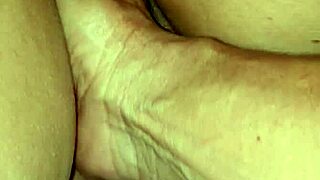 whoa, fist that huge pussy lips till it squirts everywhere!