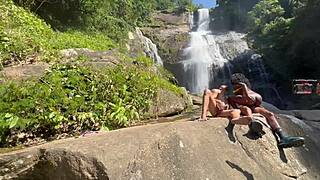 Amateur Behind-Scenes with Cute Brazilian Pretinha on Red