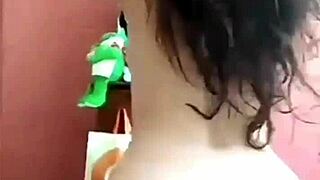 who is this brunette dancing naked skinny delight?